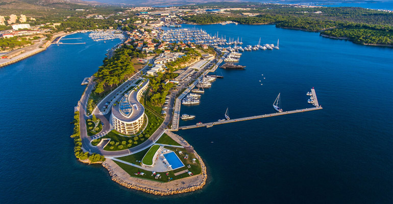 World Yachting Charter, Who we are and What we Do.