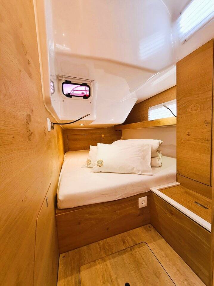 Elan Impression 45 First Edition